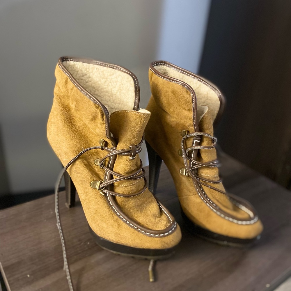 Bumper Tan Heeled Boots with Lace-Up Design